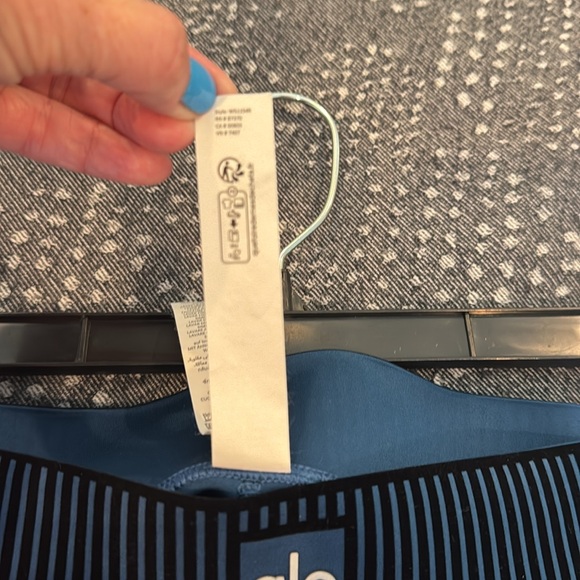 NWT Alo yoga line up leggings size small-eclipse blue - Picture 16 of 16